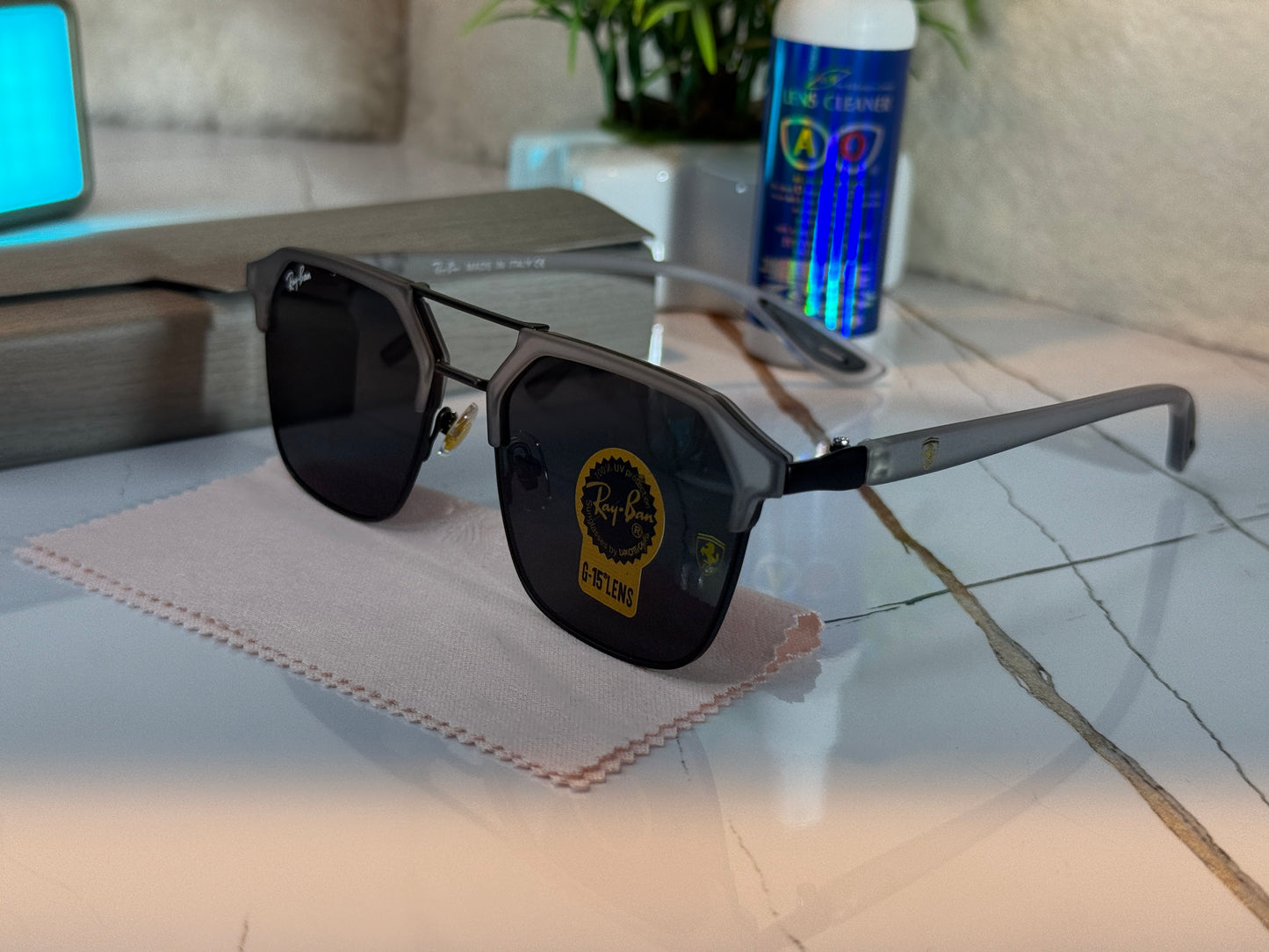 🏎️✨ Luxury Meets Performance – Ferrari × Ray-Ban Limited Edition 😎